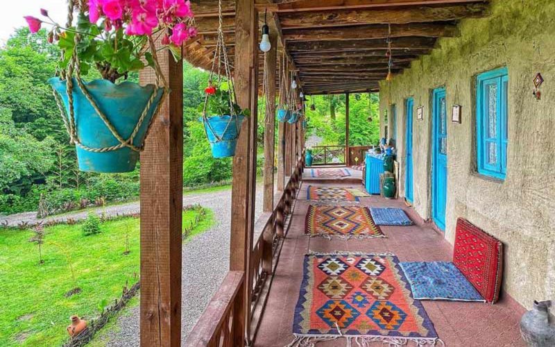 اتاقک به میزبانانش 100 میلیون وام میدهد اتاقک به میزبانانش 100 میلیون وام میدهد