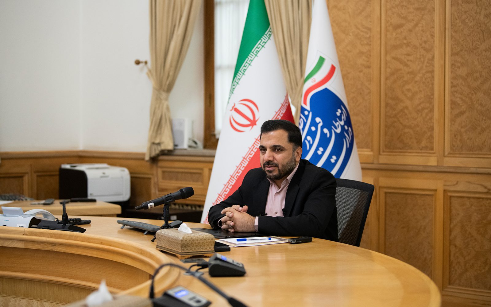 تلاش دولت برای استفاده گسترده از فیبر نوری تلاش دولت برای استفاده گسترده از فیبر نوری