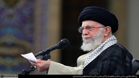 رهبر انقلاب: علت عصبانیت غرب پیشرفتهای جمهوری اسلامی است؛ باید پیشرفت علمی کنیم رهبر انقلاب: علت عصبانیت غرب پیشرفتهای جمهوری اسلامی است؛ باید پیشرفت علمی کنیم