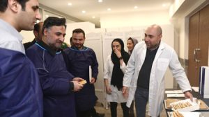 شرکتهای بزرگ میتوانند به توسعه فعالیت و رونق کسب و کار مجموعه های نوپا کمک کنند شرکتهای بزرگ میتوانند به توسعه فعالیت و رونق کسب و کار مجموعه های نوپا کمک کنند