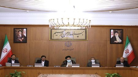 تصویب آیین نامه اجرایی تسهیل سرمایهگذاری و توسعه صادرات شرکتهای دانشبنیان/ معاونت علمی حضور شرکتهای دانشبنیان در زنجیره ارزش بینالمللی را فراهم کند تصویب آیین نامه اجرایی تسهیل سرمایهگذاری و توسعه صادرات شرکتهای دانشبنیان/ معاونت علمی حضور شرکتهای دانشبنیان در زنجیره ارزش بینالمللی را فراهم کند