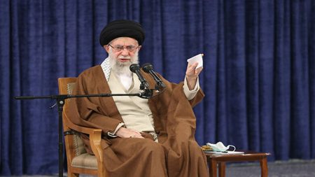 اقتصاد دانشبنیان در بیانات مقام معظم رهبری| علیه مولفههای مخلّ دانشبنیان جریانسازی کنید اقتصاد دانشبنیان در بیانات مقام معظم رهبری| علیه مولفههای مخلّ دانشبنیان جریانسازی کنید