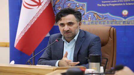دهقانی فیروزآبادی: خانههای فناوری و نوآوری صادراتی باید بستر حضور شرکتها در بازار جهانی را فراهم کنند دهقانی فیروزآبادی: خانههای فناوری و نوآوری صادراتی باید بستر حضور شرکتها در بازار جهانی را فراهم کنند