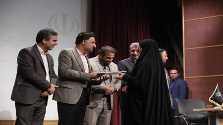 آزمایشگاههای «برتر» و «رشدیافته» عضو شبکه آزمایشگاهی فناوریهای راهبردی معرفی شدند آزمایشگاههای «برتر» و «رشدیافته» عضو شبکه آزمایشگاهی فناوریهای راهبردی معرفی شدند