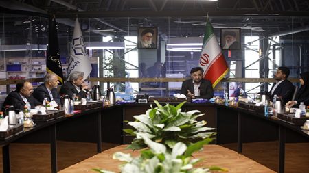 دهقانی فیروزآبادی: ایرانیان خارج از کشور نیاز به تکریم دارند/ در خارج از کشور ایرانیانی داریم که وطن پرست تمام عیار هستند دهقانی فیروزآبادی: ایرانیان خارج از کشور نیاز به تکریم دارند/ در خارج از کشور ایرانیانی داریم که وطن پرست تمام عیار هستند
