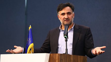 دهقانی: خلاقها از اهمیت و جایگاهی هم تراز دانشبنیانها برخوردارند دهقانی: خلاقها از اهمیت و جایگاهی هم تراز دانشبنیانها برخوردارند