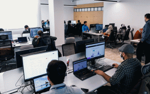 تسهیل کاریابی یا رقابت با بخش خصوصی؟ تسهیل کاریابی یا رقابت با بخش خصوصی؟