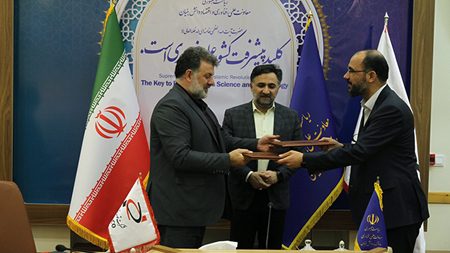 توسعه قراردادهای دانشبنیان در حوزه نفت به ارزش 100 میلیون دلار؛ اقتصاد دانشبنیان از مسیر صنعت نفت عبور میکند توسعه قراردادهای دانشبنیان در حوزه نفت به ارزش 100 میلیون دلار؛ اقتصاد دانشبنیان از مسیر صنعت نفت عبور میکند