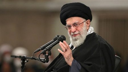 اقتصاد دانشبنیان در بیانات مقام معظم رهبری| تأثیر نخبگان در برنامهریزی برای مسائل کشور مورد توجه قرار گیرد اقتصاد دانشبنیان در بیانات مقام معظم رهبری| تأثیر نخبگان در برنامهریزی برای مسائل کشور مورد توجه قرار گیرد