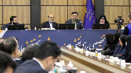 دهقانی: از پیوند دانشبنیانها به صنعت پتروشیمی حمایت میکنیم دهقانی: از پیوند دانشبنیانها به صنعت پتروشیمی حمایت میکنیم