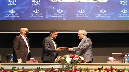 در قالب توافقنامه همکاری 40هزار میلیارد ریالی؛ شرکتهای دانشبنیان نیازهای گلوگاهی زنجیره ارزش صنعت را تامین میکنند در قالب توافقنامه همکاری 40هزار میلیارد ریالی؛ شرکتهای دانشبنیان نیازهای گلوگاهی زنجیره ارزش صنعت را تامین میکنند
