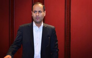 همه باید در مقابل اقدامات فراقانونی بایستیم همه باید در مقابل اقدامات فراقانونی بایستیم