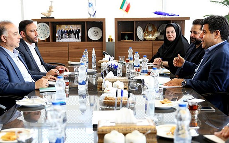 کارگروه مشترک پیشبرد دیپلماسی اقتصادی میان دولت و بخش خصوصی تشکیل شود کارگروه مشترک پیشبرد دیپلماسی اقتصادی میان دولت و بخش خصوصی تشکیل شود