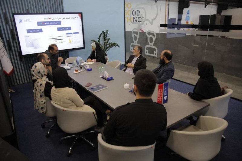 بازدید مدیران ارشد خبرگزاری مهر از کارخانه نوآوري و صنایع خلاق آمپر