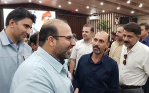 جلسه هم اندیشی مدیرعامل و مسئولان شیفت شرکت فولاد خوزستان برگزار شد جلسه هم اندیشی مدیرعامل و مسئولان شیفت شرکت فولاد خوزستان برگزار شد