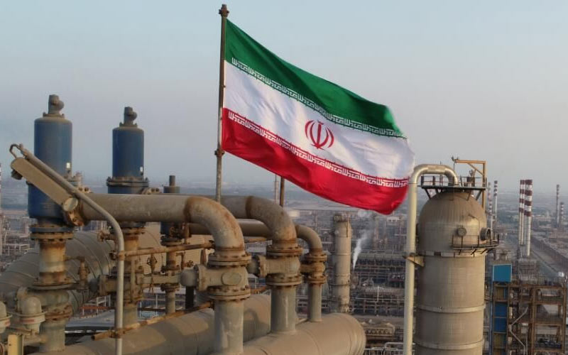 بررسی روند توسعه میدانهای نفتی مشترك در دولت سیزدهم بررسی روند توسعه میدانهای نفتی مشترك در دولت سیزدهم