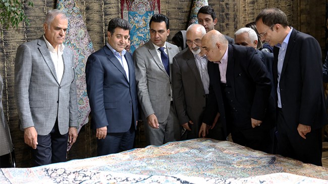 رفع تعهد و پیمانسپاری ارزی، مهمترین مشکل صنعت فرش ماشینی است رفع تعهد و پیمانسپاری ارزی، مهمترین مشکل صنعت فرش ماشینی است