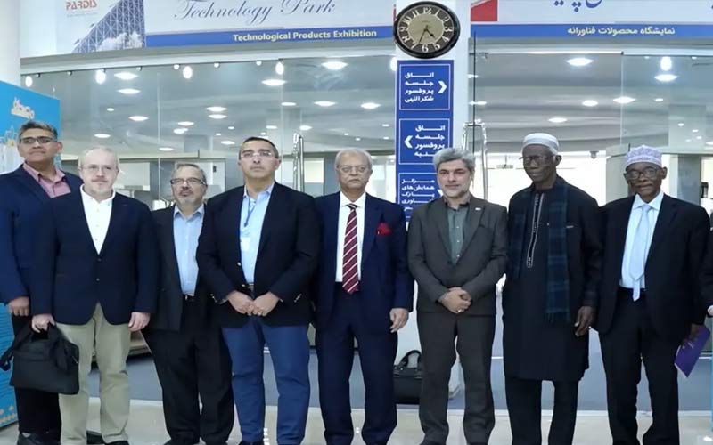 بازدید دانشمندان برگزیده پنجمین رویداد جایزه مصطفی(ص) از پارک فناوری پردیس بازدید دانشمندان برگزیده پنجمین رویداد جایزه مصطفی(ص) از پارک فناوری پردیس