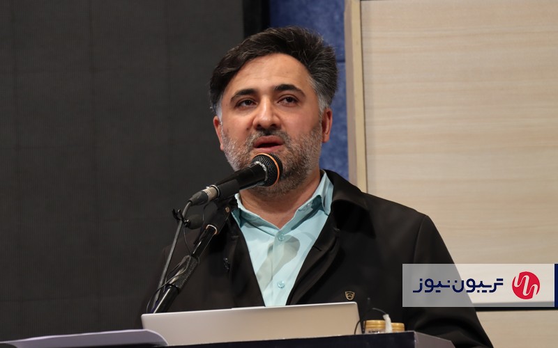 معاون علمی و فناوری رئیس‌جمهور از پوستر المپیک فناوری رونمایی کرد