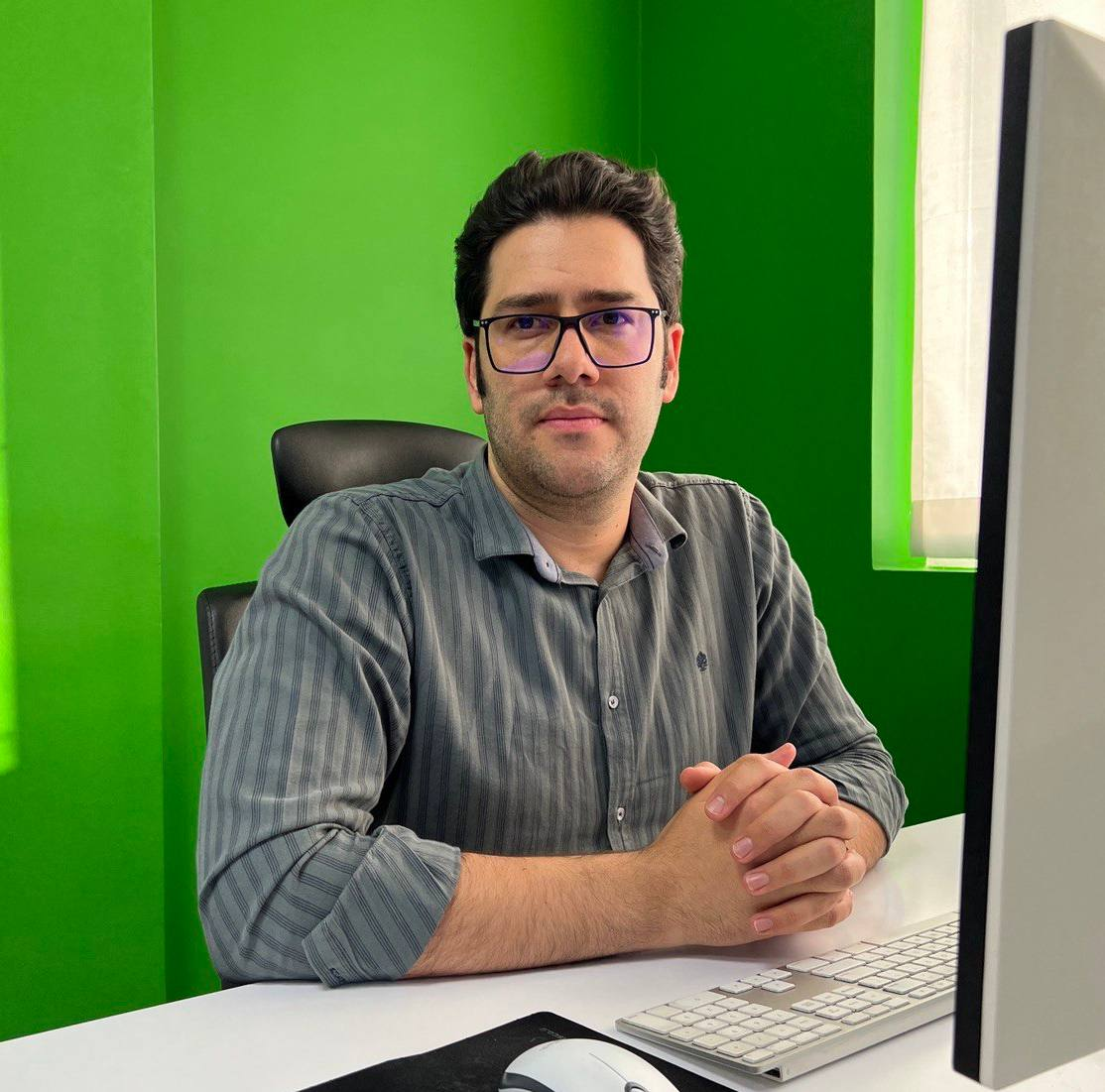 سرانه مطالعه در کشور ۳۳ دقیقه است