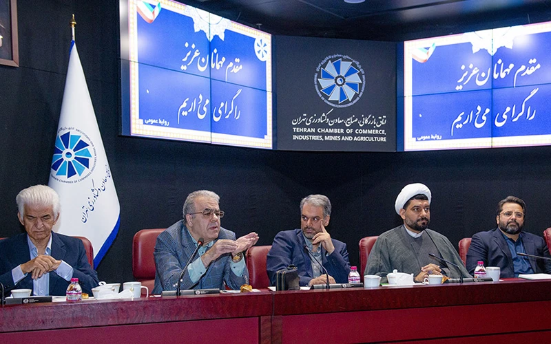 صنعت خودرو ایران از قافله جهانی جا ماند صنعت خودرو ایران از قافله جهانی جا ماند