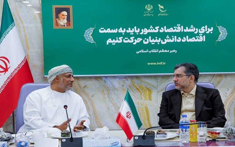 نشست مشترک رئیس صندوق نوآوری و معاون توسعه مناطق آزاد عمان نشست مشترک رئیس صندوق نوآوری و معاون توسعه مناطق آزاد عمان