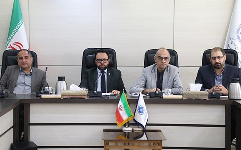 مهمترین مشکل صنایع دستی، عدم نظارت بر کیفیت تولید است مهمترین مشکل صنایع دستی، عدم نظارت بر کیفیت تولید است