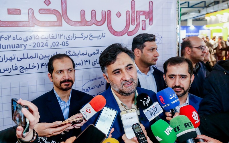به توسعه صادرات محصولات دانشبنیان صنعتی کمک میکنیم به توسعه صادرات محصولات دانشبنیان صنعتی کمک میکنیم