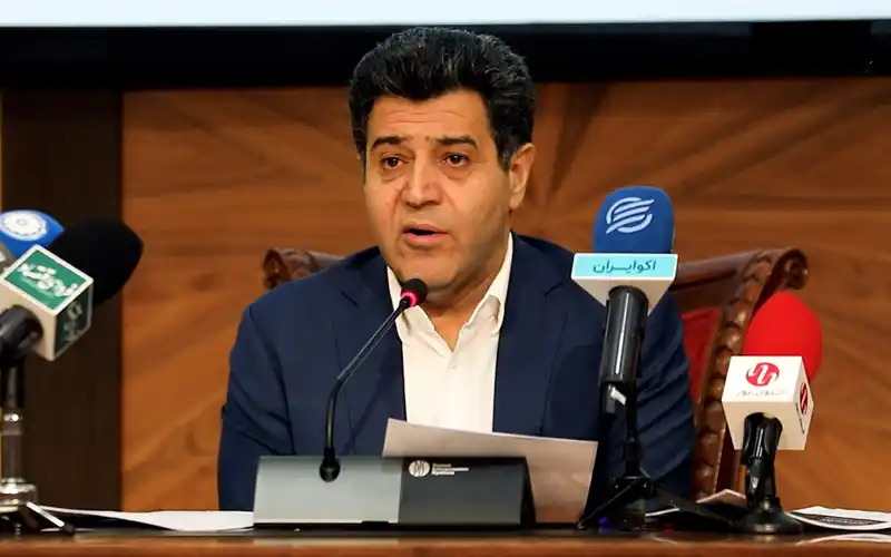 سلاحورزی از ریاست اتاق ایران کنارهگیری کرد سلاحورزی از ریاست اتاق ایران کنارهگیری کرد