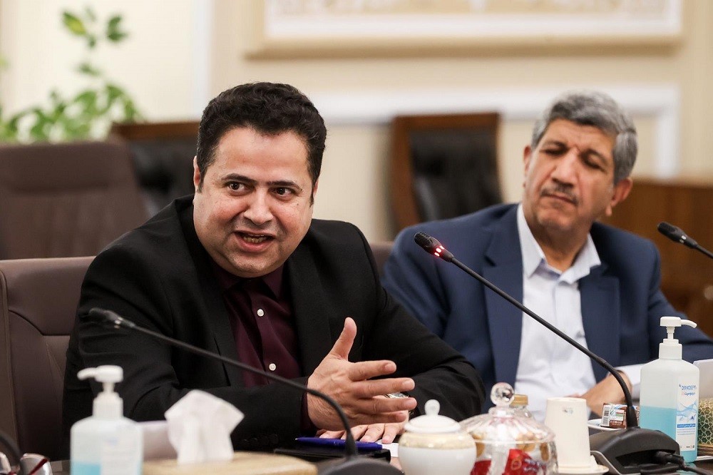 فضا را برای ورود متخصصان اقتصادی به مجلس باز کنید 