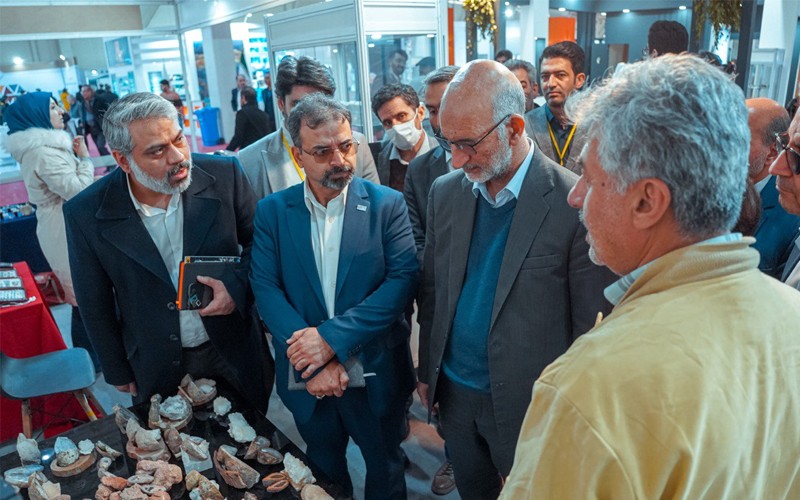 با احیای ظرفیتهای صنعت گوهرسنگ، ثروت بسیاری برای کشور ایجاد میشود با احیای ظرفیتهای صنعت گوهرسنگ، ثروت بسیاری برای کشور ایجاد میشود