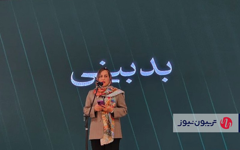 مریم فریدشاد، هم‌بنیان‌گذار فیناپ متن معرفی تبر طلایی جشنواره نهال فین تک را خواند