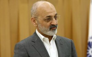 بخشنامههای خلقالساعه و پیمانسپاری ارزی، به کاهش صادرات منجر شد بخشنامههای خلقالساعه و پیمانسپاری ارزی، به کاهش صادرات منجر شد