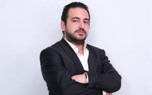 نیما شمساپور، مدیرعامل شرکت فرادیس گستر کیش شد نیما شمساپور، مدیرعامل شرکت فرادیس گستر کیش شد