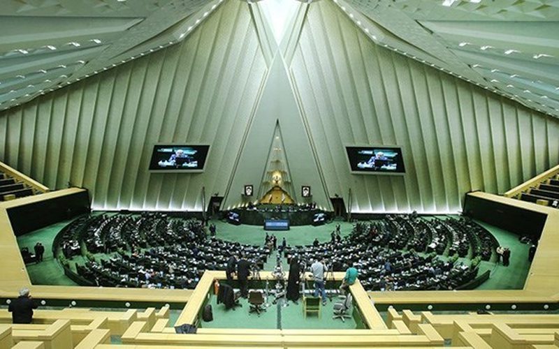 تعیینتکلیف تعطیلات پایان هفته پس از دریافت پاسخ نامههای رئیس اتاق ایران تعیینتکلیف تعطیلات پایان هفته پس از دریافت پاسخ نامههای رئیس اتاق ایران