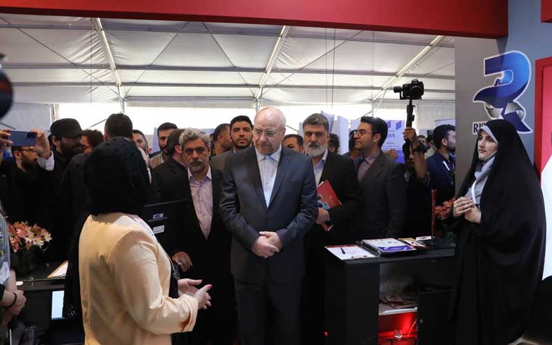 بازدید رئیس مجلس شورای اسلامی از غرفه کارخانه نوآوری آمپر در اینوتکس ۲۰۲۴ بازدید رئیس مجلس شورای اسلامی از غرفه کارخانه نوآوری آمپر در اینوتکس ۲۰۲۴