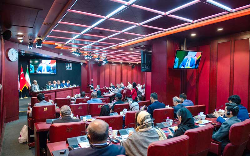 اعلام آمادگی فعالان اقتصادی ترک برای سرمایهگذاری در ایران اعلام آمادگی فعالان اقتصادی ترک برای سرمایهگذاری در ایران
