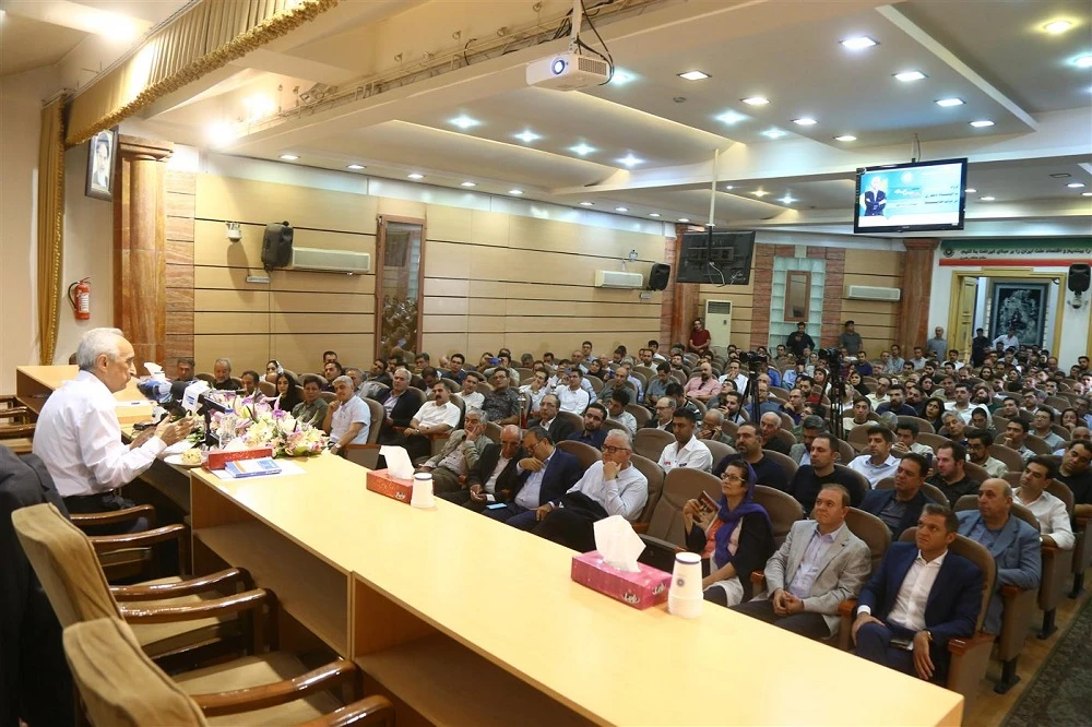 موسی غنی‌نژاد در نشست اتاق تبریز به ناترازی های ایران اشاره کرد