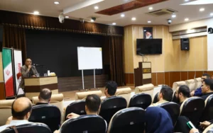 کارگاه «خبرنویسی» و «عکاسی خبری» برای مدیران روابطعمومی ایمیدرو برگزار شد کارگاه «خبرنویسی» و «عکاسی خبری» برای مدیران روابطعمومی ایمیدرو برگزار شد