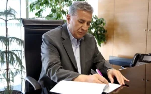 انتظار بخش خصوصی از دولت، ایجاد هماهنگی میان سیاستگذاریهای اقتصادی است انتظار بخش خصوصی از دولت، ایجاد هماهنگی میان سیاستگذاریهای اقتصادی است