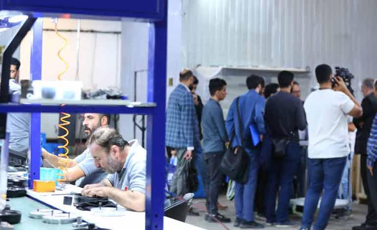 بازدید جمعی از نخبگان رشتههای مهندسی مکانیک، برق و صنایع از شرکت تولیدکننده الکتروموتورهای پیشرفته راندمان بالا بازدید جمعی از نخبگان رشتههای مهندسی مکانیک، برق و صنایع از شرکت تولیدکننده الکتروموتورهای پیشرفته راندمان بالا