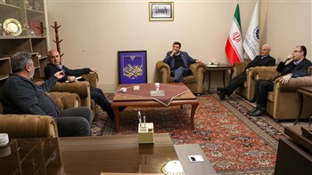 اجرای طرح «باک پُر» در گذرگاههای مرزی، رانندگان کامیون را سرگردان کرده است اجرای طرح «باک پُر» در گذرگاههای مرزی، رانندگان کامیون را سرگردان کرده است